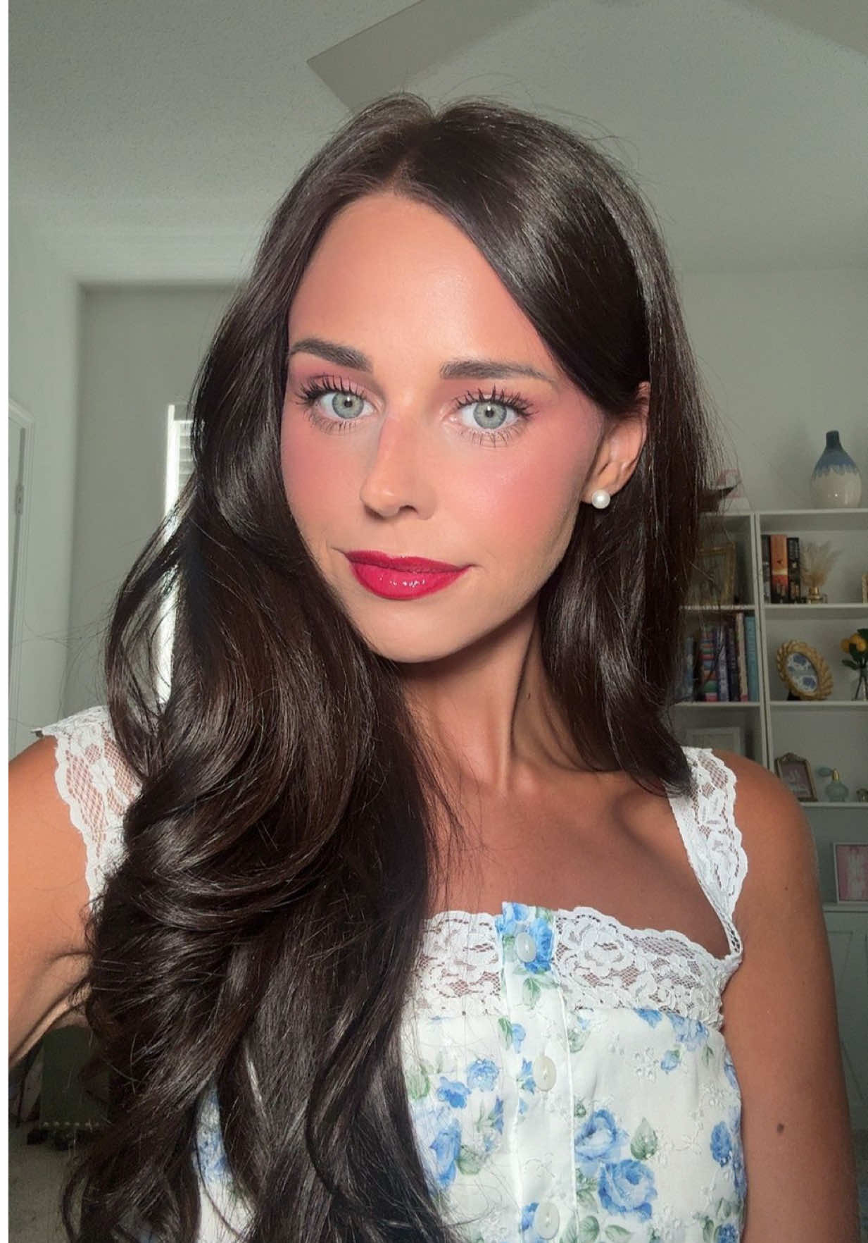 A post by @lydiahickman on TikTok caption: Bright winter color palette: Everyday Makeup @Clinique @Benefit Cosmetics 