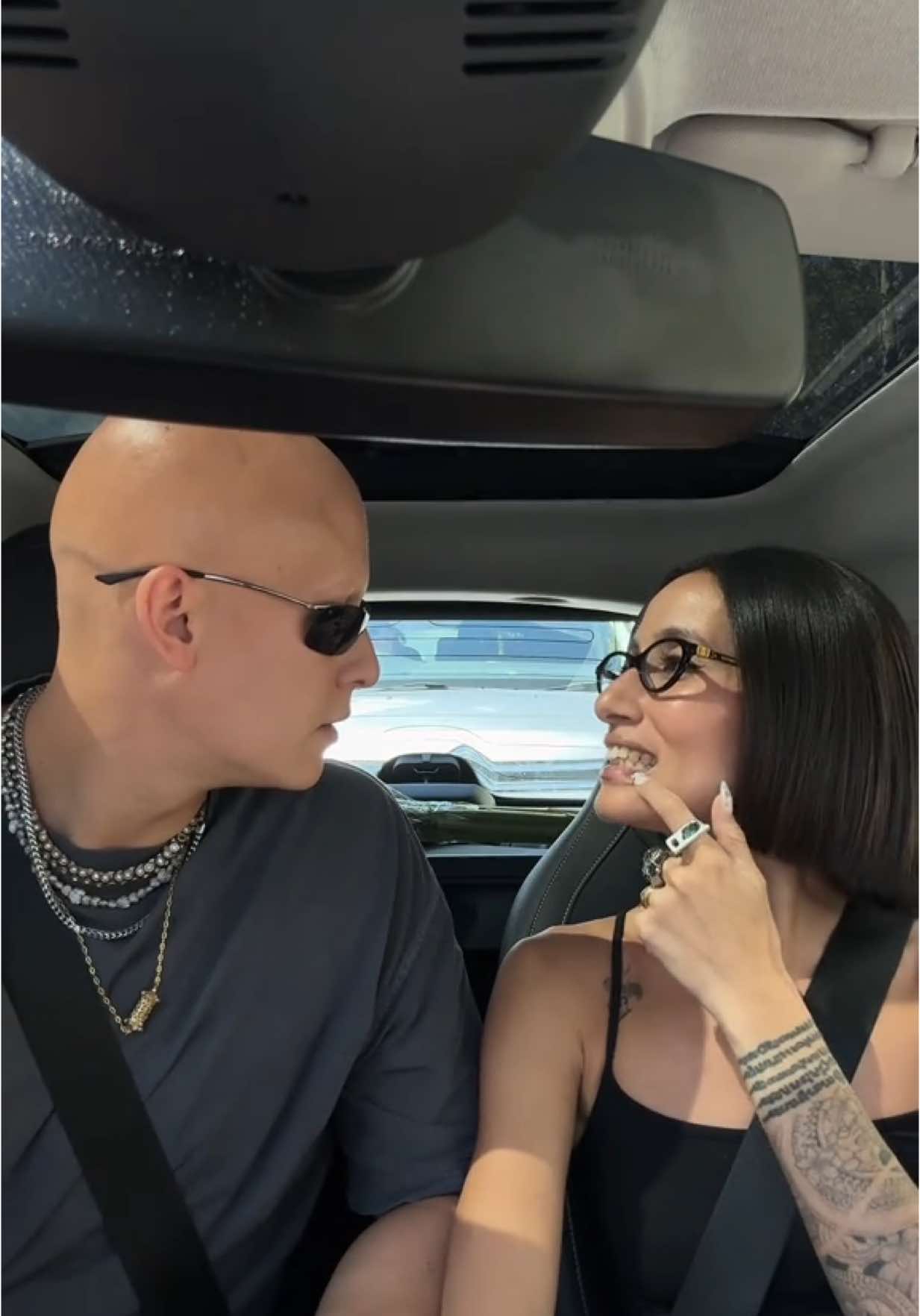 A post by @alexandraguerain on TikTok caption: j’ai juste pas le truc qu’est ce que vous voulez que je vous dise 😭 ig: alexandraguerain #alexetrayane #love #trend 