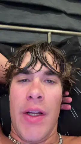 A post by @sax10n on TikTok caption: #utah #fitcheck 