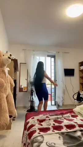 A post by @38larisa7 on TikTok caption: #accadeoggi 