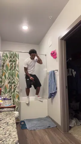 A post by @rulaempire on TikTok caption: #rula #fyp #viral 