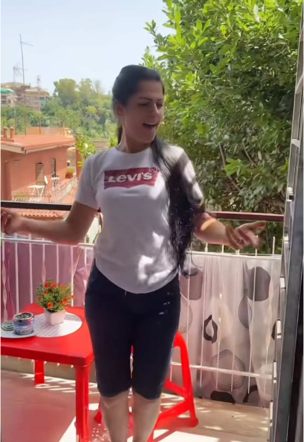 A post by @38larisa7 on TikTok caption: #accadeoggi 
