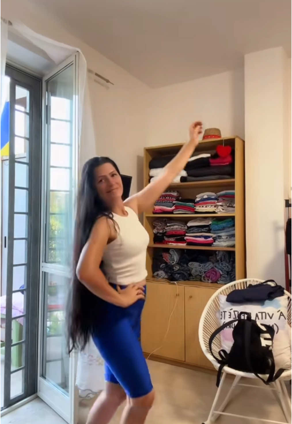 A post by @38larisa7 on TikTok caption: #accadeoggi 