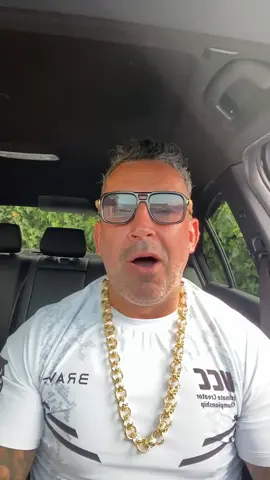 A post by @itsallinsideyourmind on TikTok caption: #getbackshadrack🗣️🗣️🔥🔥🔥 #fyp #viral #gymmotivation #thirstythursday  ya know the score out the back door 