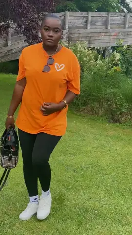 A post by @esperancekabeya on TikTok caption: 😍😘