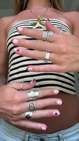 A post by @doraisexploringpt2 on TikTok caption: PLEASE IMMA STAR CXX #NAILS #nails #nails
