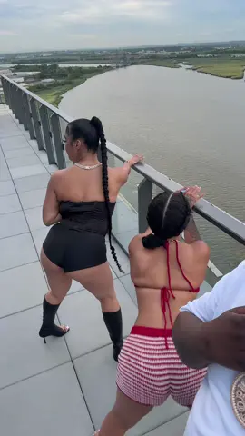 A post by @cashcobain12 on TikTok caption: .