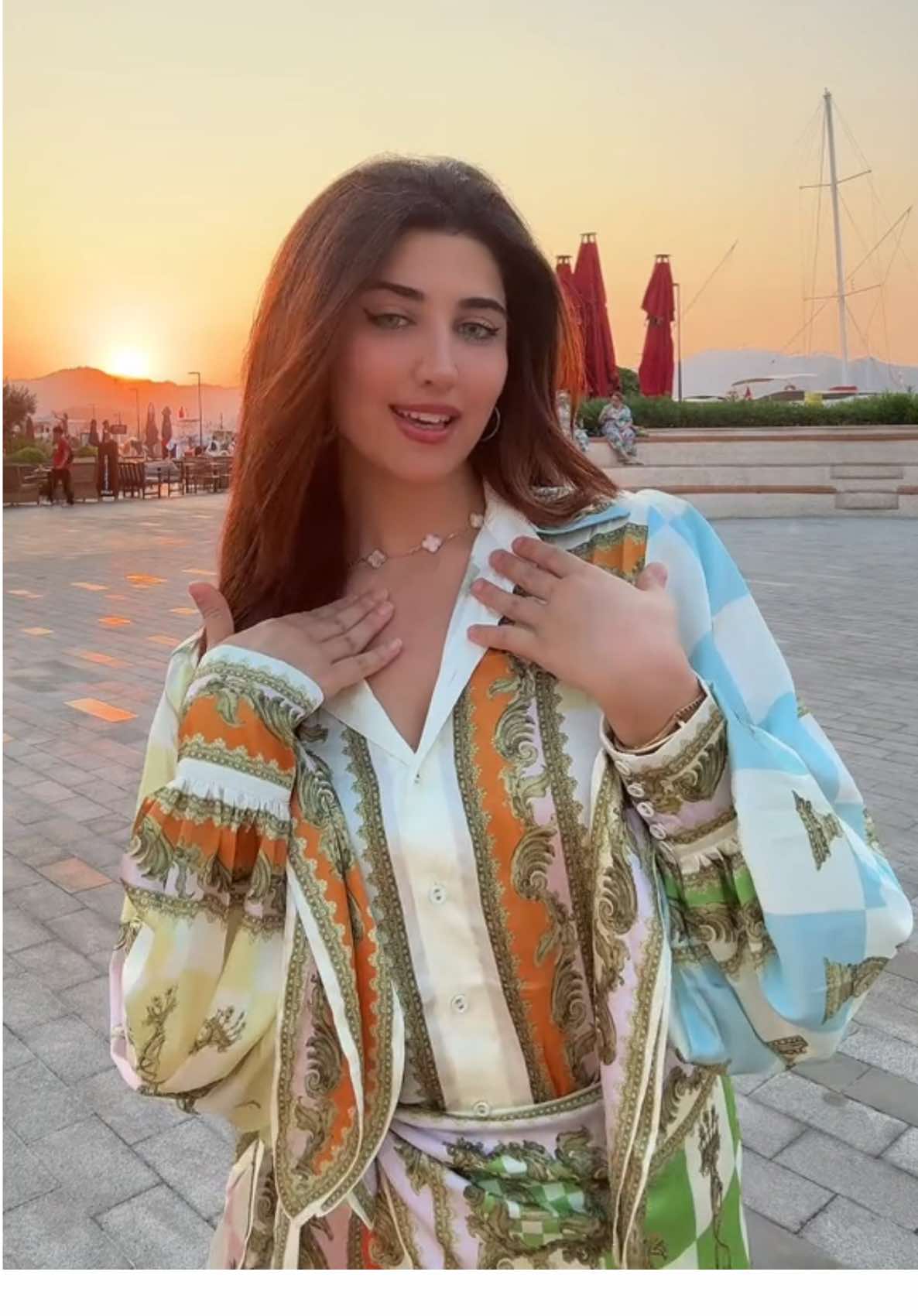 A post by @elmahazoury on TikTok caption: ✨✨sunset
