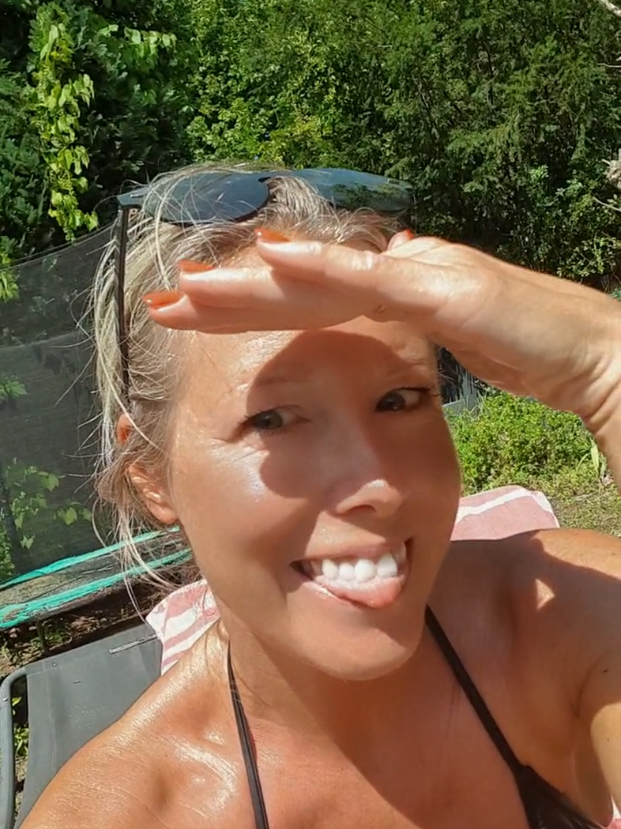 A post by @realangi0 on TikTok caption: Dankt mir später... Und jeder blöde Tag geht auch mal vorbei 