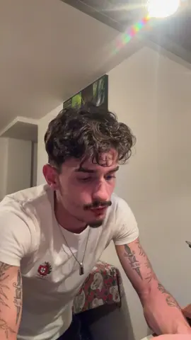 A post by @goncalveslaw12 on TikTok caption: #foryou #cejour #lyon 