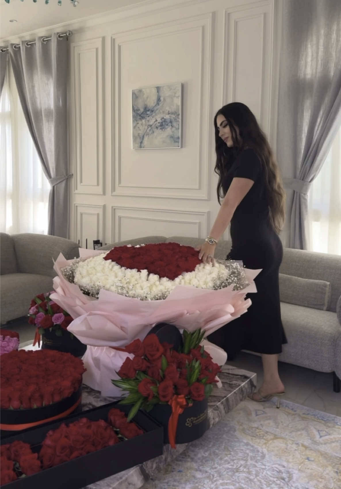 A post by @aydas on TikTok caption: ❤️  #aydasteam #fyp #foryou #flowers 