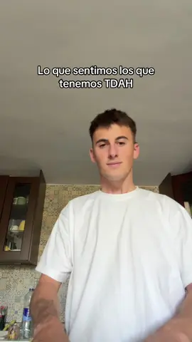 A post by @diegxnister on TikTok caption: Literalmente no pueden describirlo mejor jajaja mil cosas a la vez pero solo te quedas con una, pero sigues escuchando y pensando en otras y no te concentras jajajaja