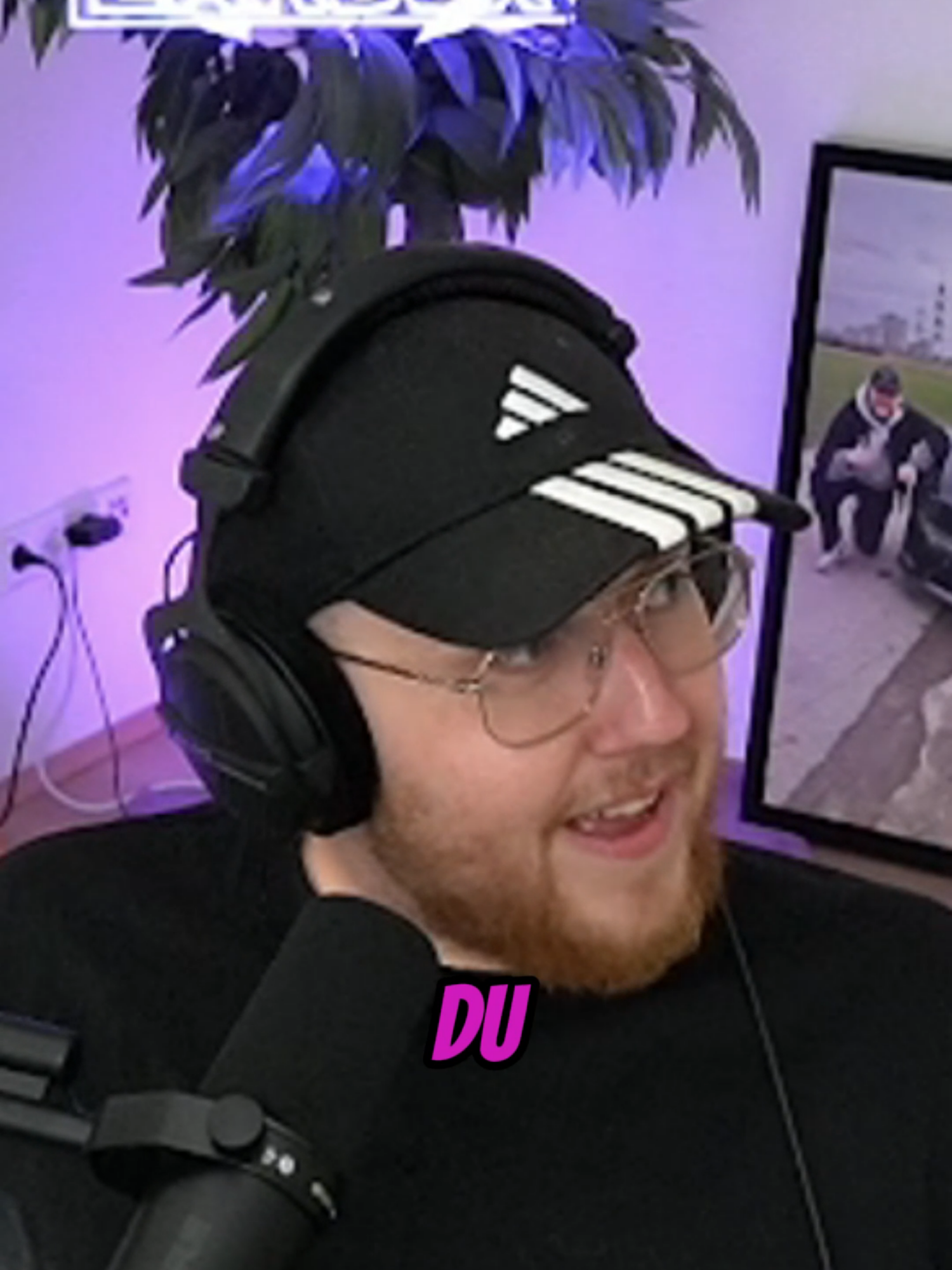 A post by @zarbex.highlights on TikTok caption: Julia will was??? @zarbex #twitch #clips #fyp