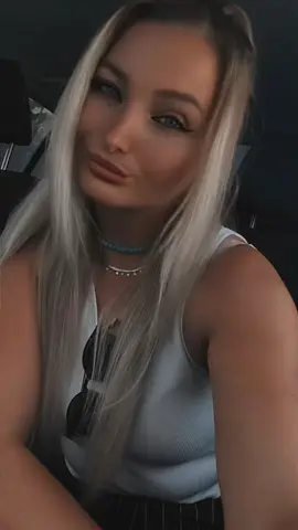 A post by @maria_anca97 on TikTok caption: ♥️#femeiecatpotifidetare💯❤️‍ #italy🇮🇹 #viatatepunelaincercare #pentruvoi #goviral 