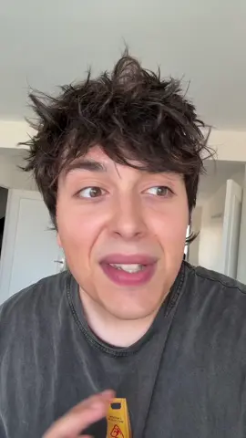 A post by @kappahhh4 on TikTok caption: Solo quiero ser feliz 🙂 