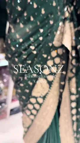 A post by @seasonz_sarees on TikTok caption: #weddingtiktok #seasonz_sarees #pakistanigirl #weddingseason #bengaliwedding 