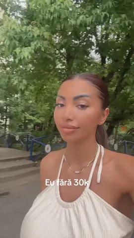 A post by @adrianaciriblan95 on TikTok caption: Mulțumesc Doamne 🙏🏻 acum intru pe live să-mi donați ca am dat banii la bancă😂