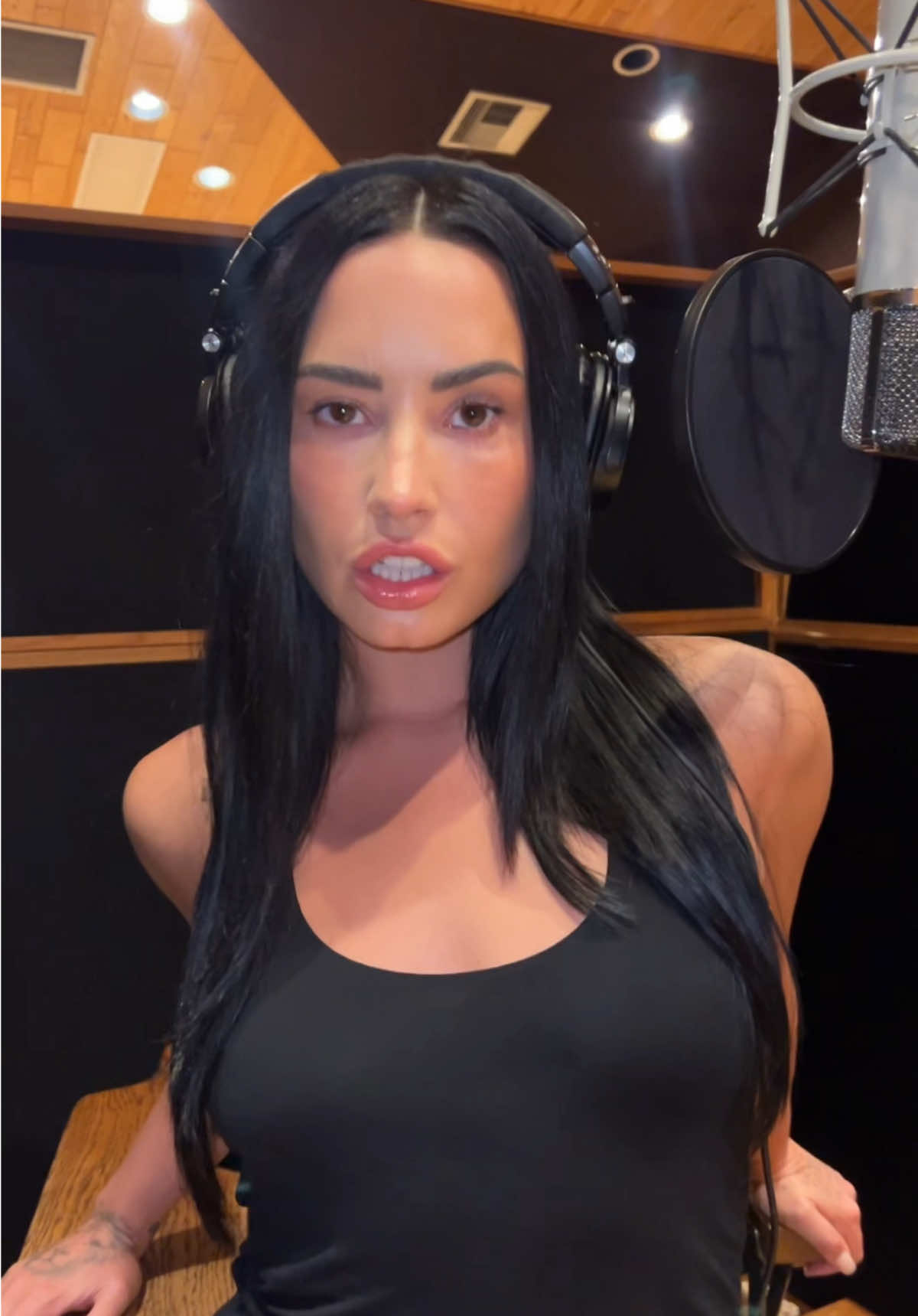 A post by @ddlovato on TikTok caption: told y’all i’ve been cooking 