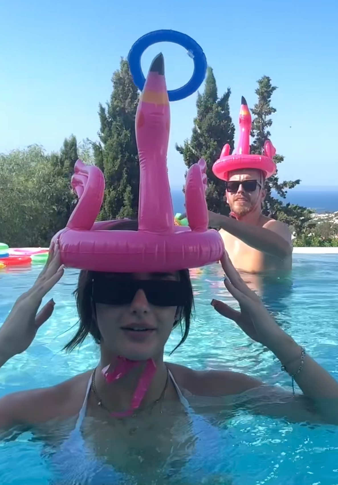 A post by @julienco on TikTok caption: @palinamin hat sich da so ne Challenge ausgedacht 😅❤️