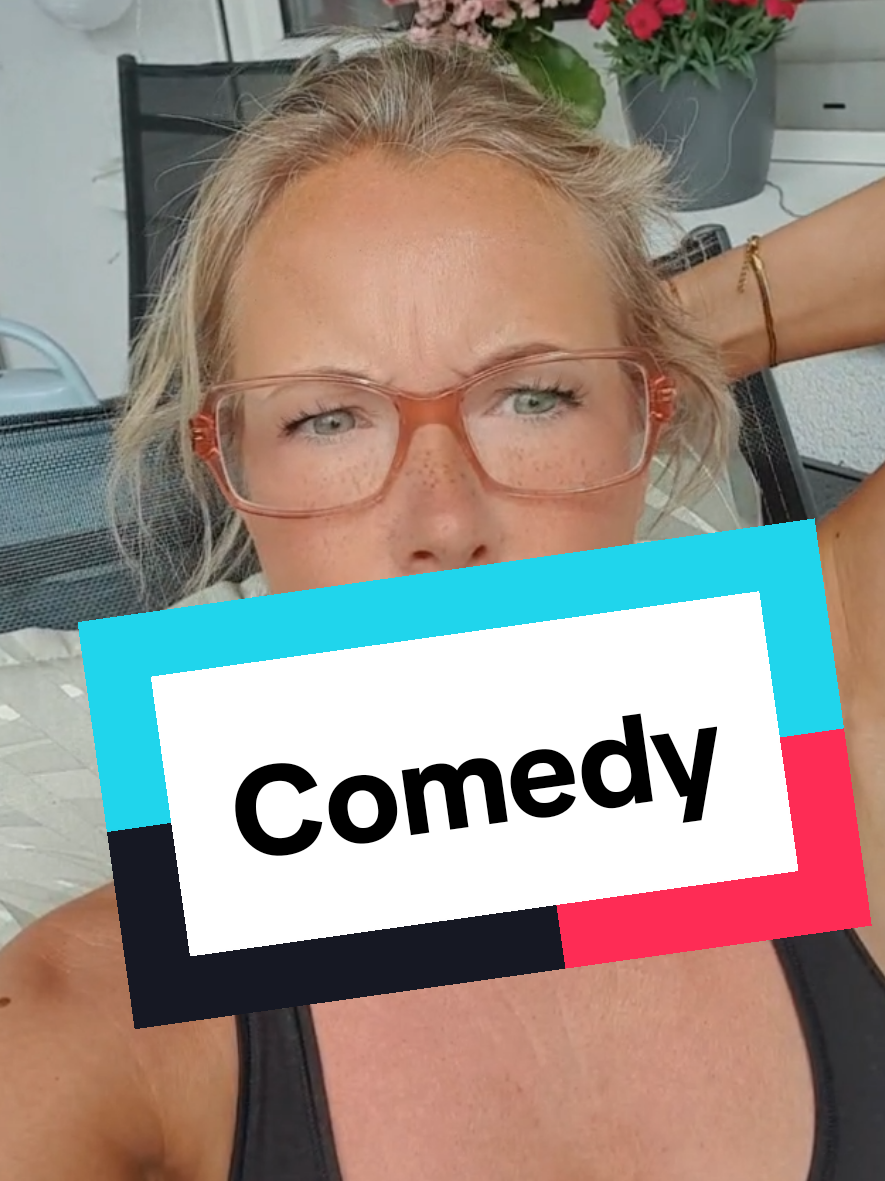A post by @realangi0 on TikTok caption: 🫢🤣🤣 Ok, der kommt har... T