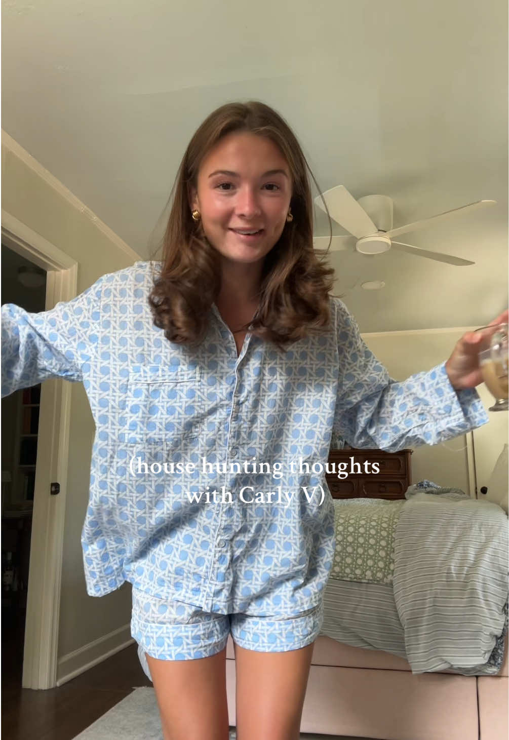 A post by @carlyvandyke_ on TikTok caption: Tell me they’ve lived there since 1990 pls 