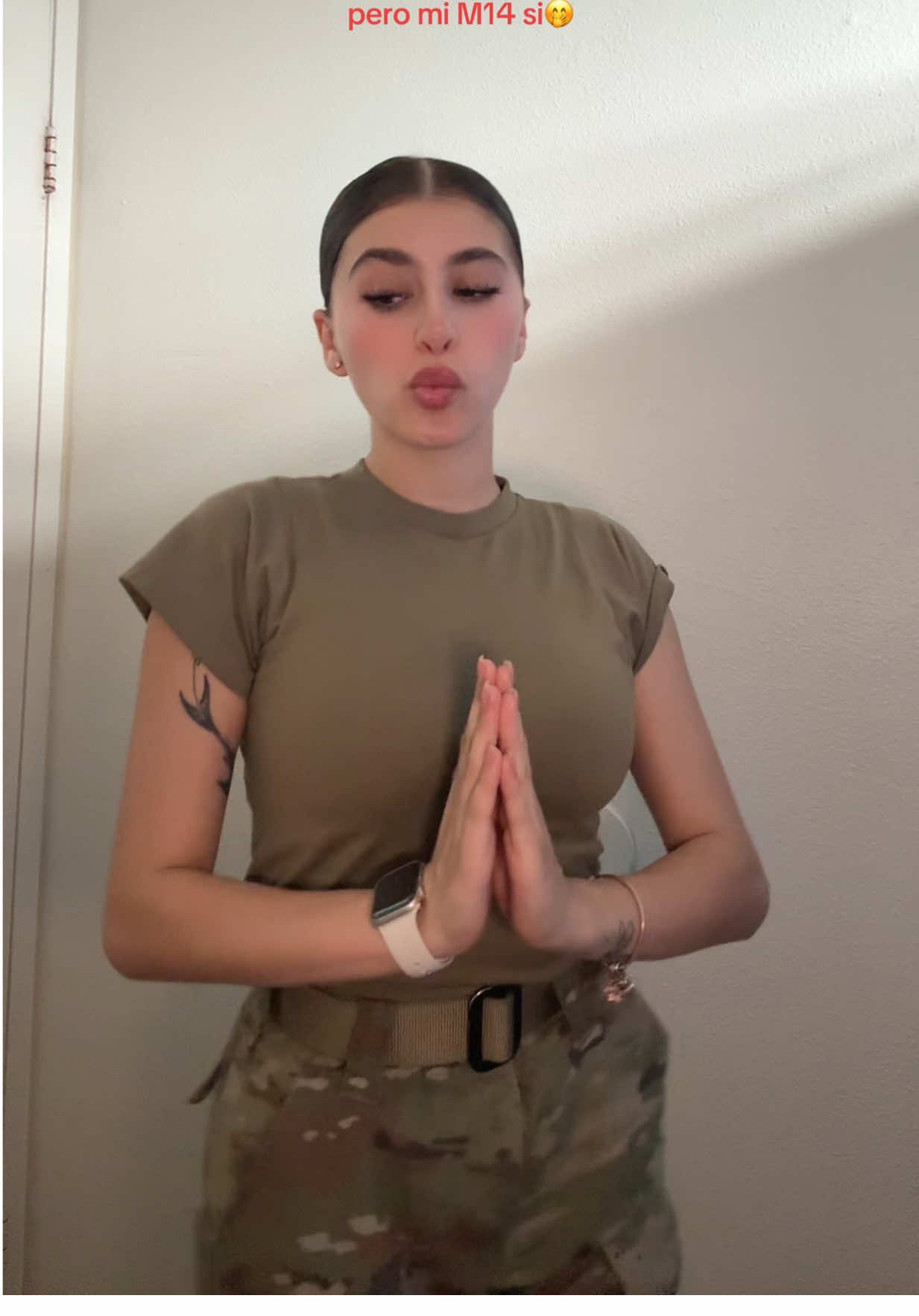 A post by @medinaaaattt on TikTok caption: 🫢🤗 #medina 