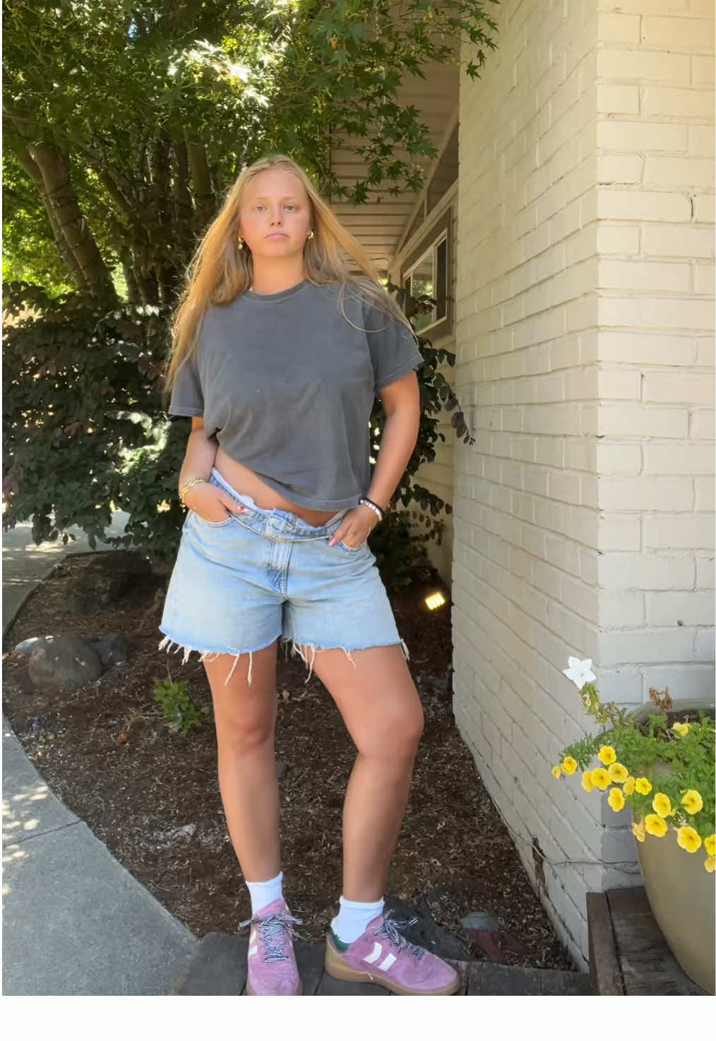 A post by @justembaswrld on TikTok caption: #fyp #OOTD #ootdinspo 