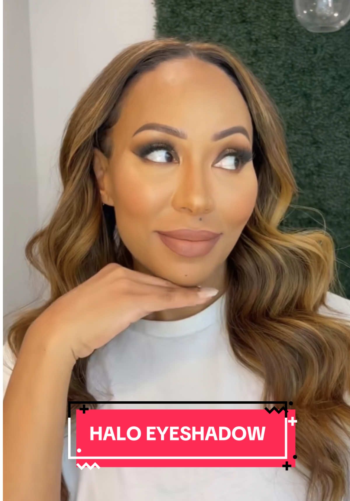 A post by @marascampo on TikTok caption: Halo Eyeshadow✨ #blackgirlmagic #blackgirls #blackgirl #blackhair #blackhairstyles #hair #hairtransformation #hairideas #hairtutorial #protectivestyles #grwm #makeup #eyeshadow #eyemakeup #makeuptutorial #makeuphacks 