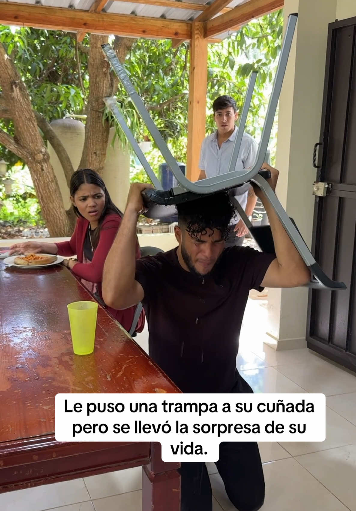 A post by @recetasfaciles67 on TikTok caption: Le puso una trampa a su cuñada pero se llevó la sorpresa de su vida.