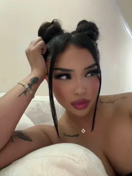 A post by @pamelarodass on TikTok caption: lost files 📁 #fyp 