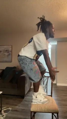A post by @mrflawdaaa on TikTok caption: Per Jit😂😂😂😂😂 #fyp #funny #jet2holidays #trending #florida #viral