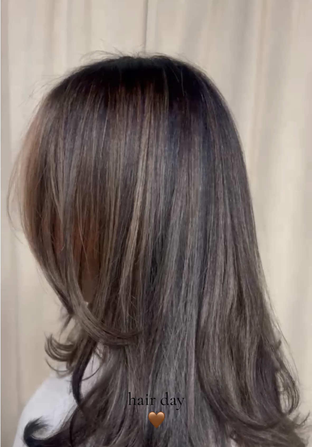 A post by @morganbaiiley on TikTok caption: i chopped 3 inches off and it feels so short but it’s so much healthier !! 🙂‍↕️🤎 & its gigi approved that’s all that matters #morganbaiiley #geegerweegerfeeger #hairtok #sahm #fyp #toddlermom #hair 