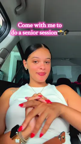 A post by @xo_0220 on TikTok caption: my nieces senior session 🥺📸 @lexx #fypシ #foryou #foryoupage 