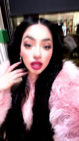A post by @karizmariveraa on TikTok caption: #karizmarivera 