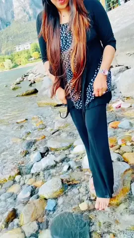 A post by @____su__mi_____ on TikTok caption: #onthisday 😁😁gan ta #CapCut #fypシ゚ #somaya_sumi 