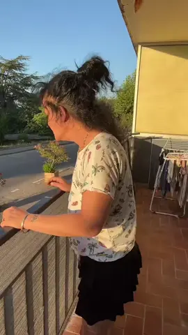 A post by @latiktokeuse83officie3 on TikTok caption: @reinou11.officiel #humour🤣🤣🤣🤣 