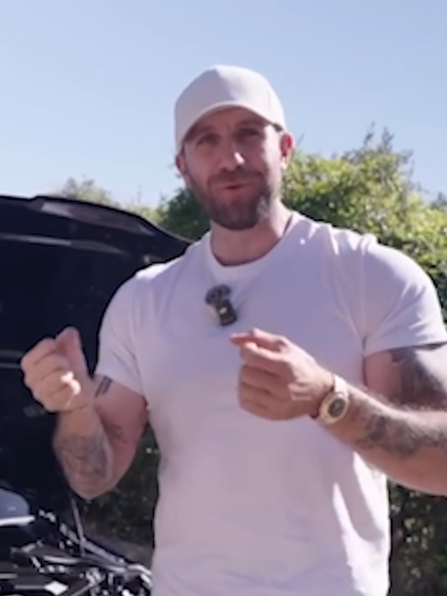 A post by @gmk on TikTok caption: Il s'est passé une dinguerie avec ma M3 🤯 #gmk #aberrant #M3