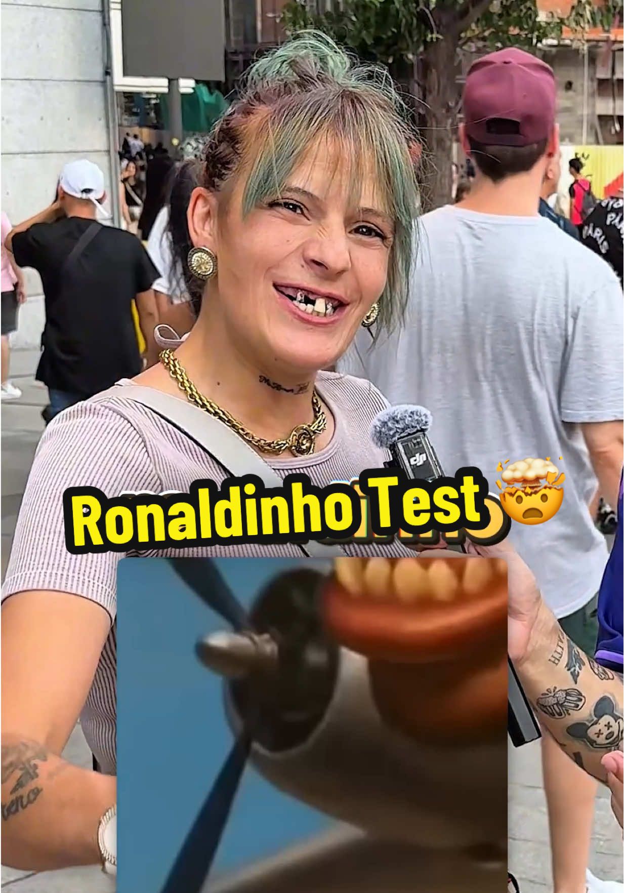 A post by @marrytoshow on TikTok caption: Brainrot Test Fútbol Ronaldinho 🤯 #entrevista #test #desconocidos #pregunta #brainrot