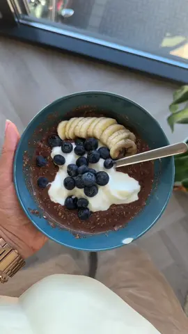 A post by @beaugoudbeek on TikTok caption: Trouwe fan 🥹🥹 @UPFRONT #fy #foryou #ontbijt #gezondontbijt #oats #proteinoats #eiwitoats #upfront 
