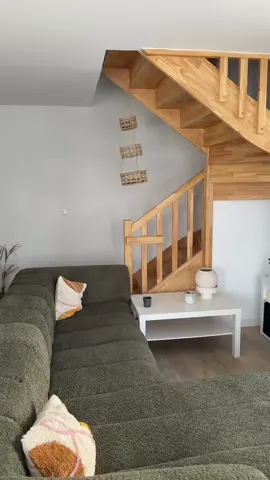 A post by @amiinatoxx on TikTok caption: Rassurez-moi, par contre je ne suis pas la seule qui ne veut pas que mon mec fasse décoration 