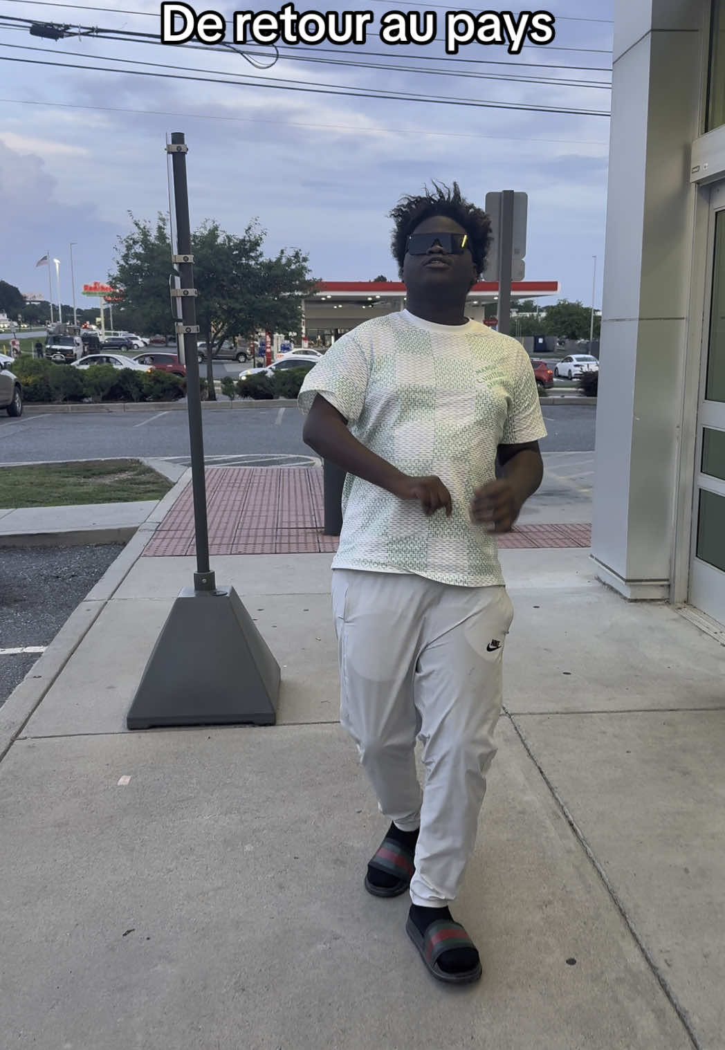A post by @nicapol21 on TikTok caption: Mayoo est là maintenant on peux commencer