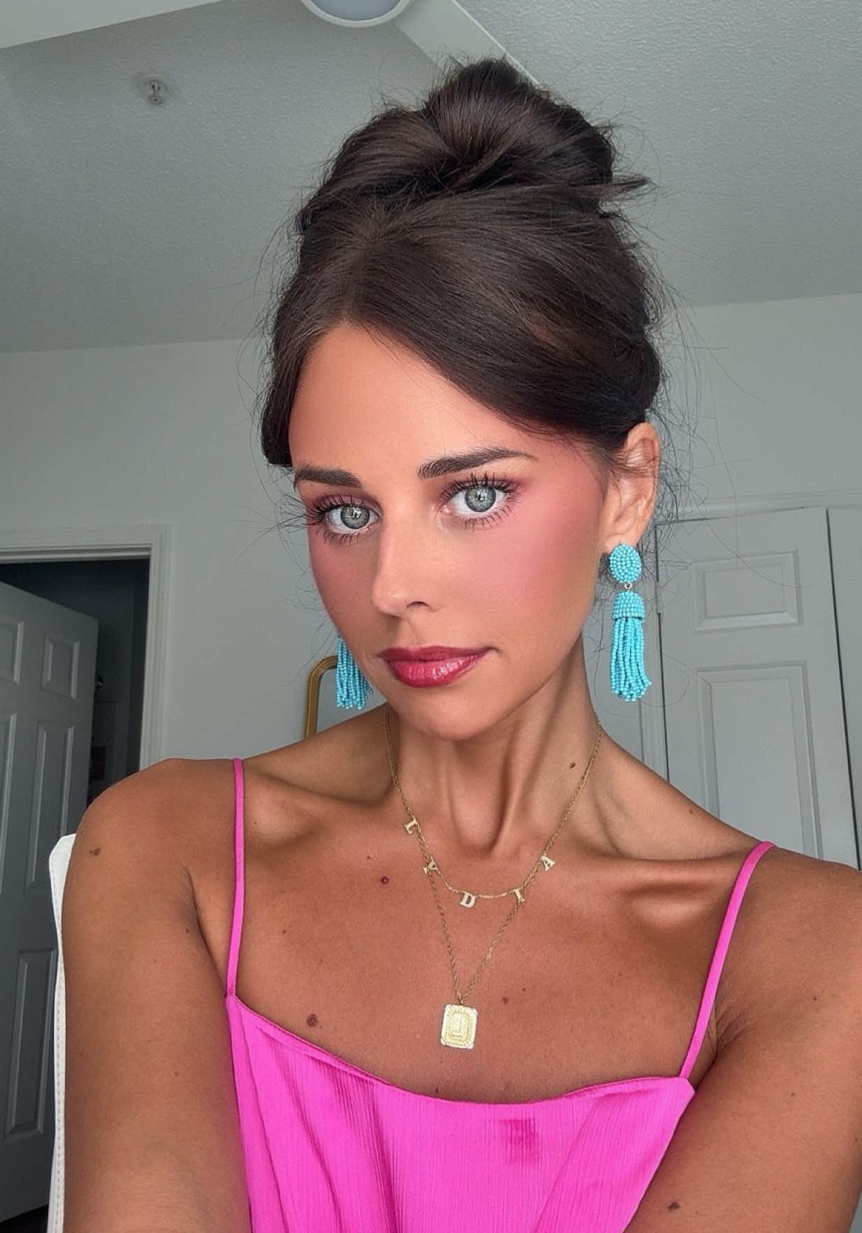 A post by @lydiahickman on TikTok caption: GRWM for lunch with my mom 💕 @Huda Beauty @tarte cosmetics @Thrive Causemetics 