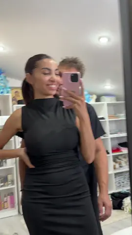 A post by @adrianaciriblan95 on TikTok caption: A dat și el dar am dat și eu 🙂‍↔️ @zDr Cristian 😇 