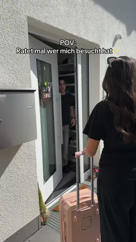 A post by @emiirbayrak on TikTok caption: Wie Elif mir nichts gesagt hat😂