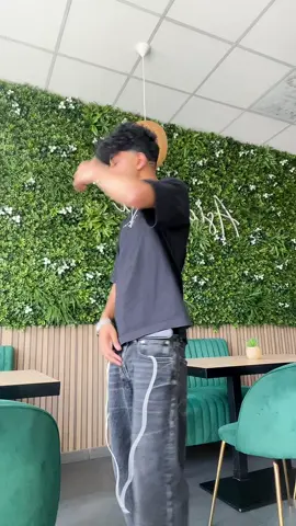 A post by @x__junaid on TikTok caption: #paris #🇫🇷🇧🇩 #👀 #TikTokFashion 