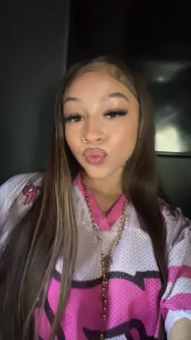 A post by @selenaaryanaa on TikTok