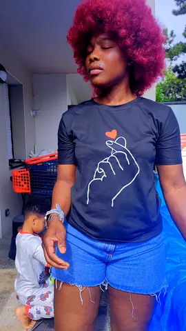 A post by @mafleurs3 on TikTok caption: #tiktoktogo🇹🇬 #toutlemonde #france🇫🇷 #pourtoi 