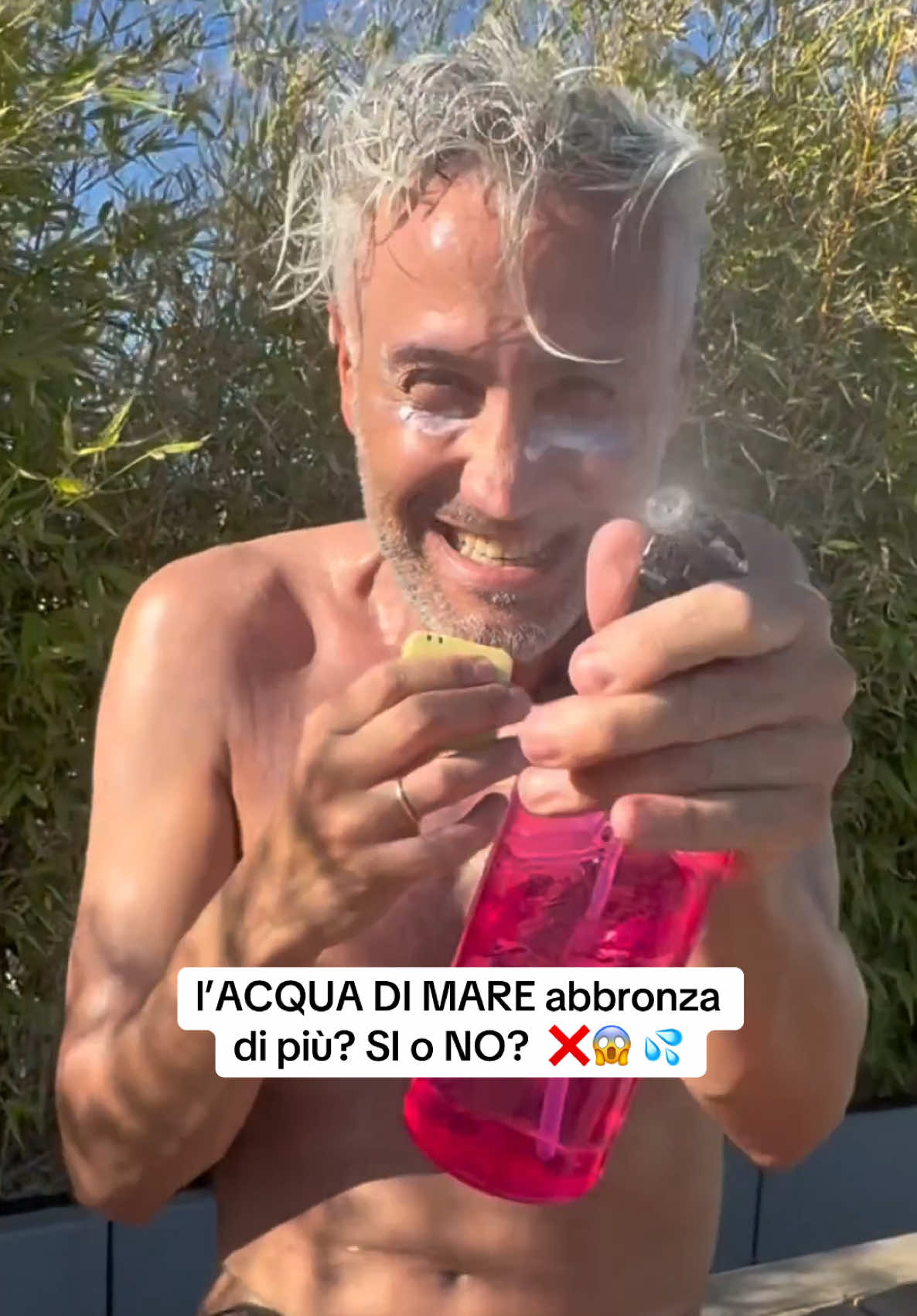 A post by @lafisicachecipiace on TikTok caption: Ma fa bene l’acqua di mare sulla pelle? È una questione di fisica #lafisicachecipiace #fisica #lafisicachecipiacekids #scuola #vincenzoschettini