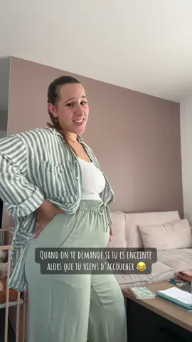 A post by @laurebrnt on TikTok caption: C’est juste un corps post-partum 🥰✨ ##amour##famille##bebe##momtok