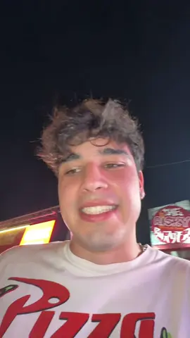 A post by @adribylus on TikTok caption: Le descubrí 😎